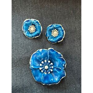 Vintage Art Co Blue Enamel Flower Brooch Clip Earrings Set Gold Tone Mid Century